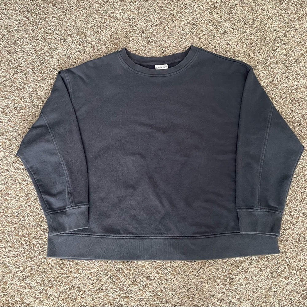 boxy sweatshirt